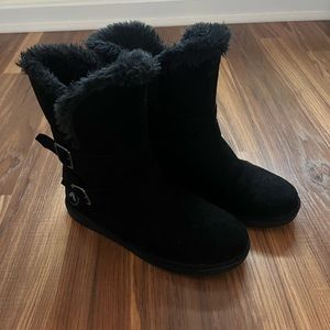 CUTE FUZZY BLACK BOOTS